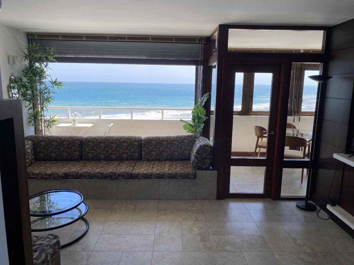 Apartamento Exclusive Beachfront - Pool - Paddle - Tenis - Wifi - Aircon *