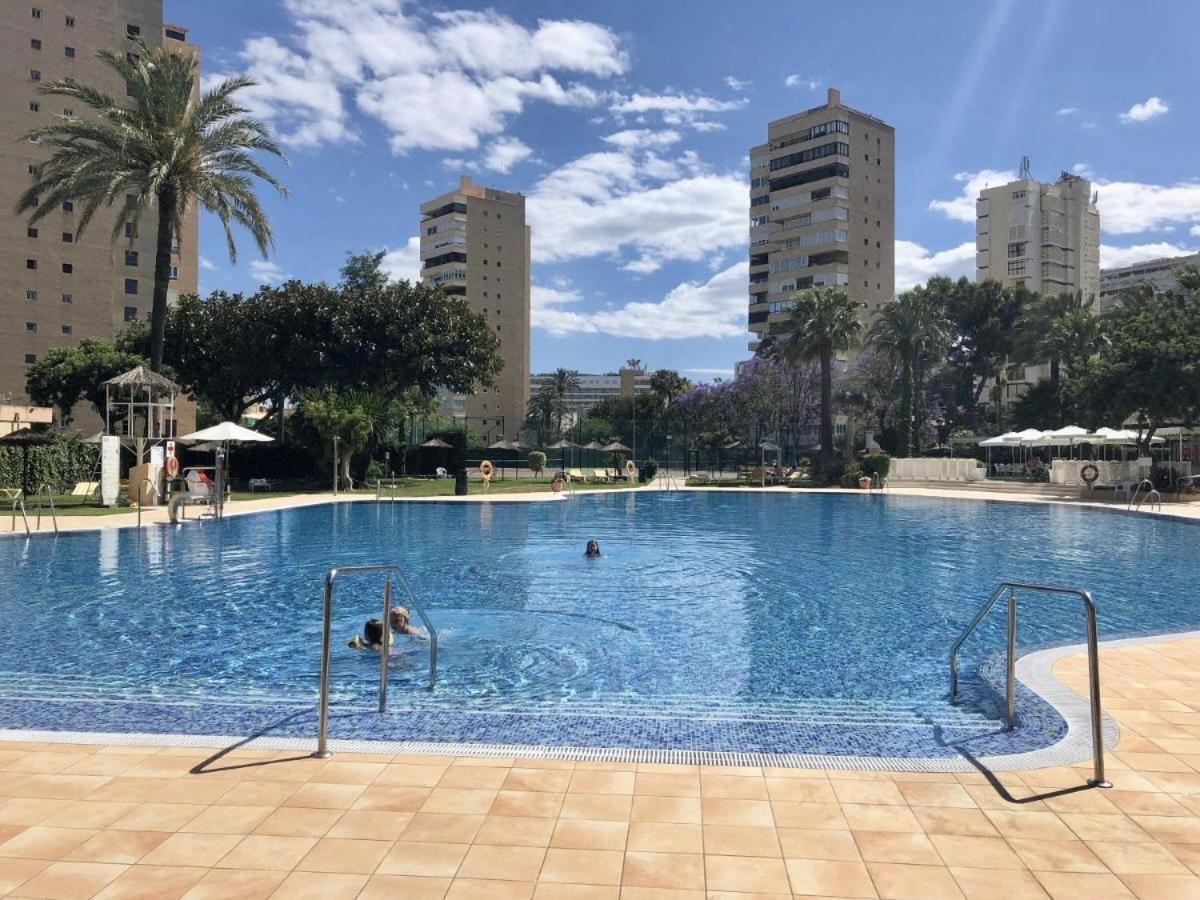Exclusive Beachfront - Pool - Paddle - Tenis - Wifi - Aircon Apartamento