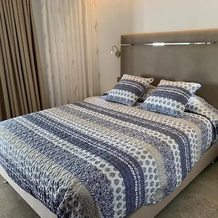 Exclusive Beachfront Apartment Torremolinos - Pool - Paddle - Tenis - Wifi - Central Aircon Buitenkant foto