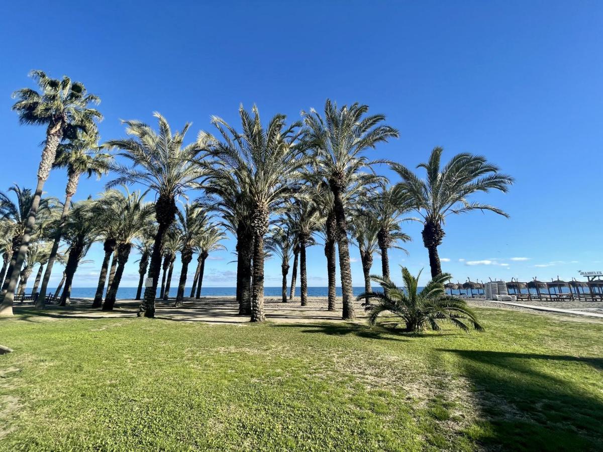 Exclusive Beachfront - Pool - Paddle - Tenis - Wifi - Aircon Apartment