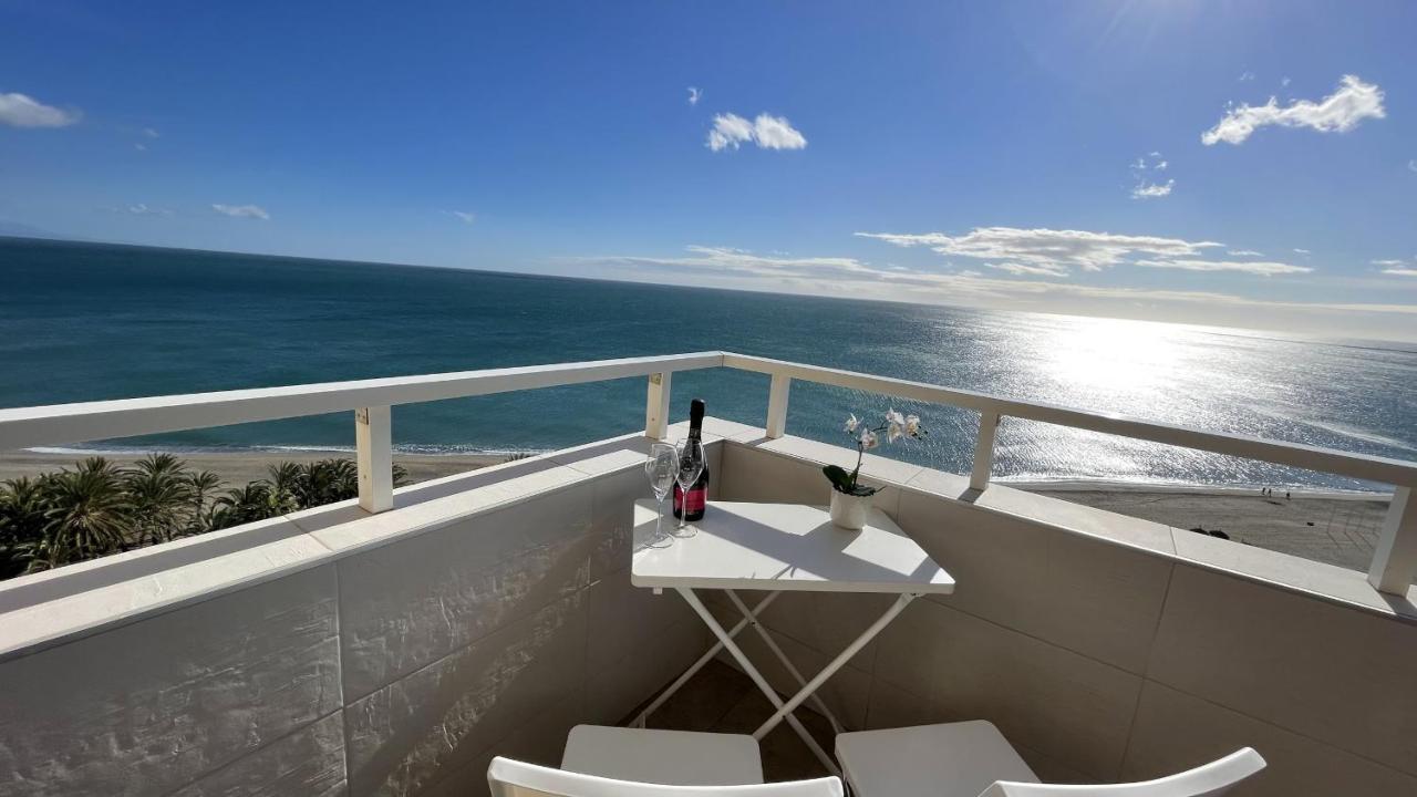 Exclusive Beachfront - Pool - Paddle - Tenis - Wifi - Aircon *